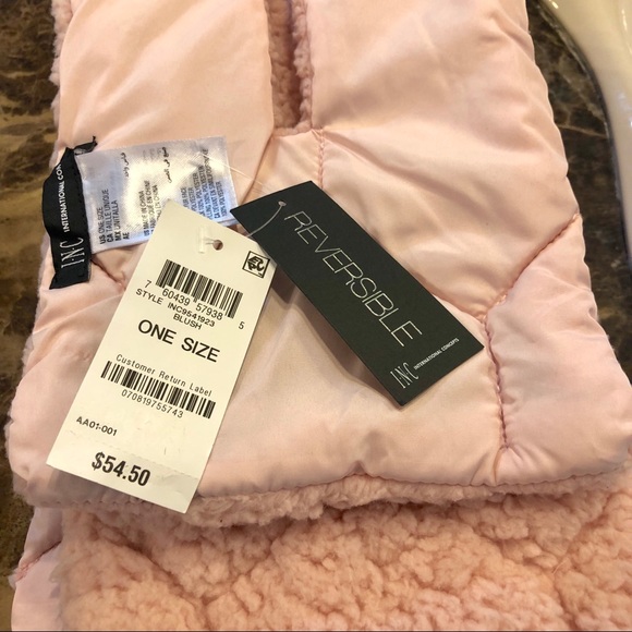 INC Quilted Teddy FauxFur/Puffer Pull Thru Scarf😻 - Picture 4 of 5